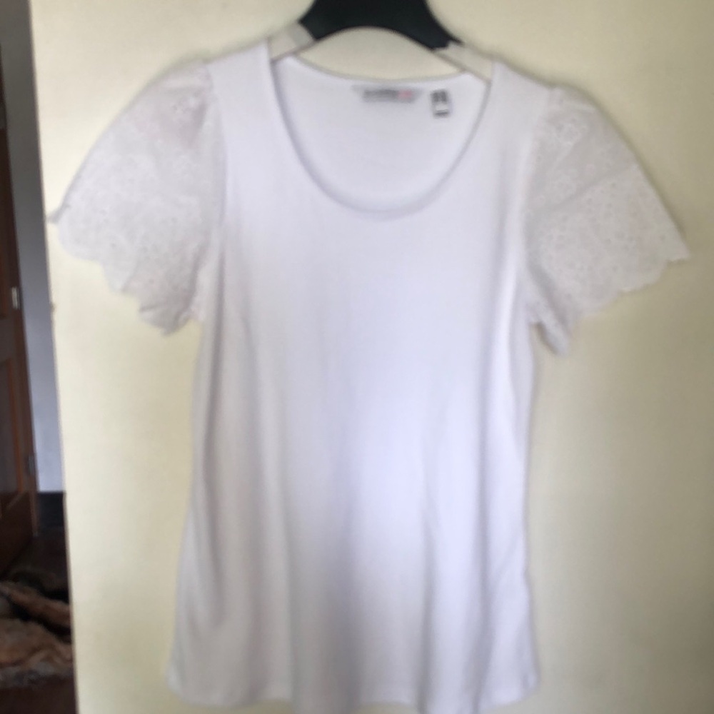 Isaac Mizrahi White Fitted Ruffled Short Sleeve T-Shirt